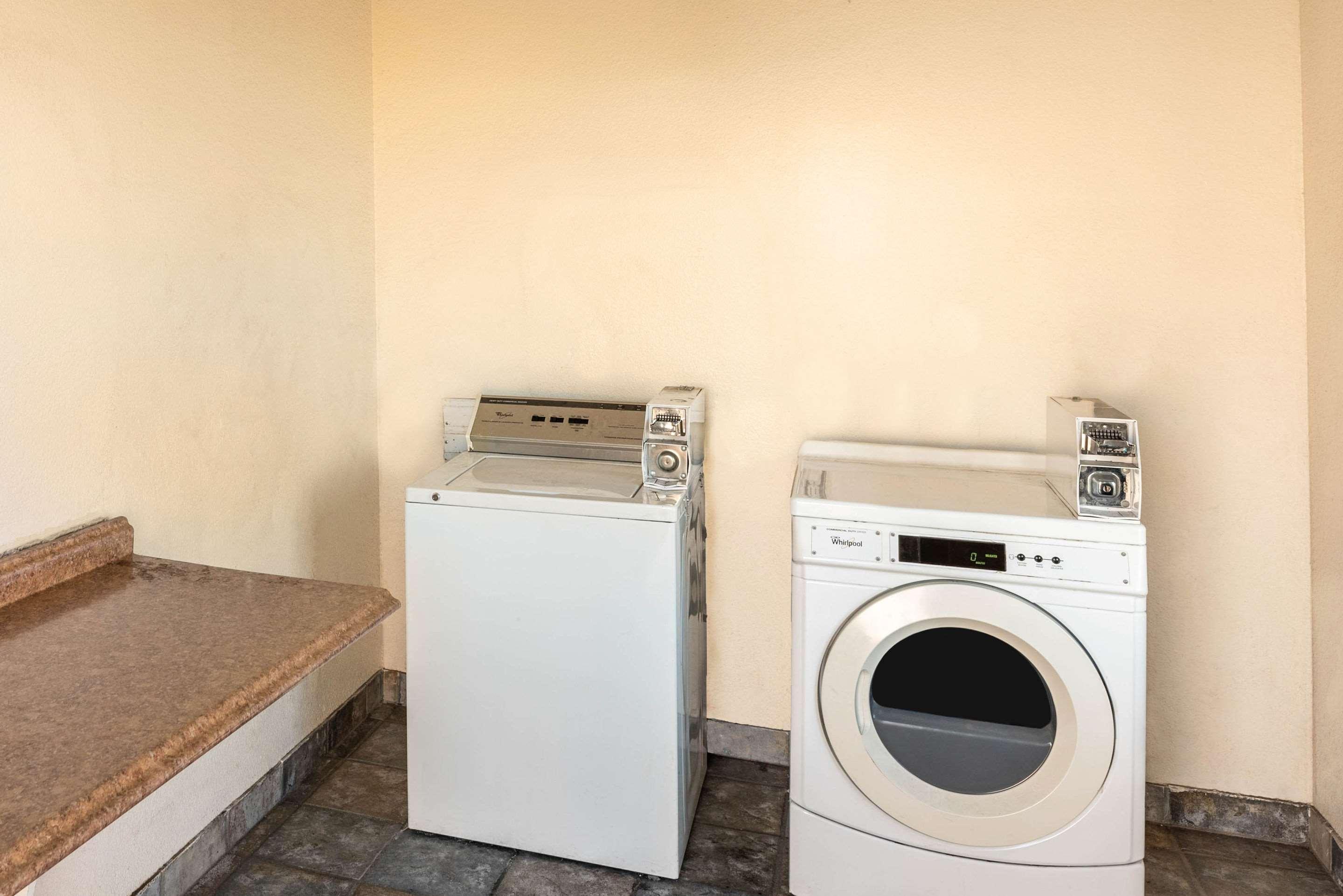 Econo Lodge Phoenix North I-17 Ngoại thất bức ảnh