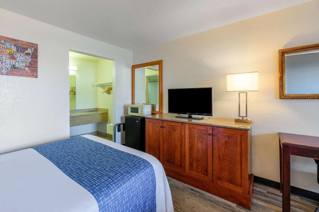 Econo Lodge Phoenix North I-17 Ngoại thất bức ảnh